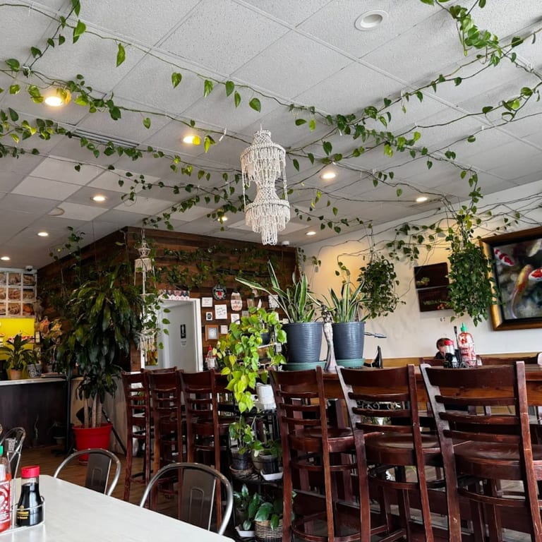 Step Inside Our Casual & Inviting Space